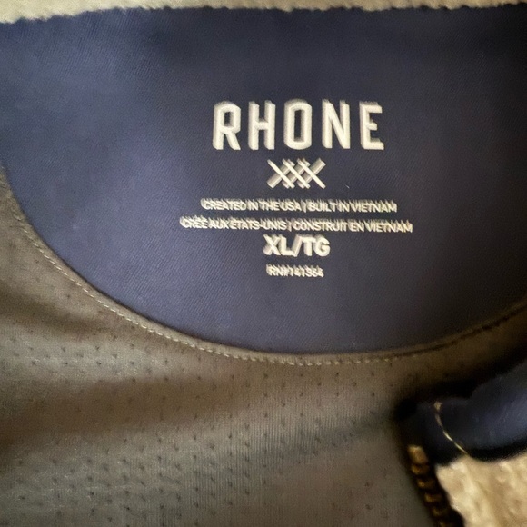 NWT Rhone Men's Cream and Navy blue Sherpa fleeceVest polartec xl - Picture 5 of 8